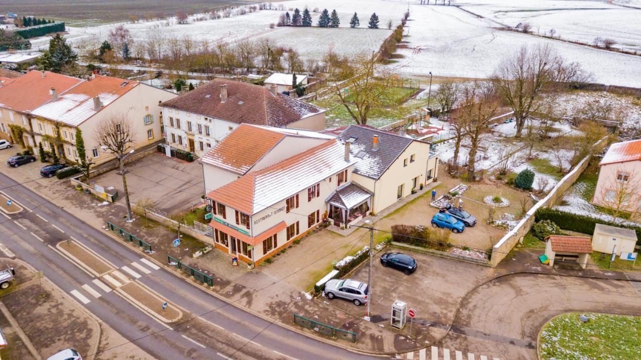 Les Jardins De La Grange Rezonville Exterior foto